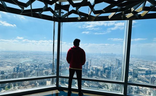 Experience Dubai like never before with Udhaya Kesavan’s Thrillophilia Review